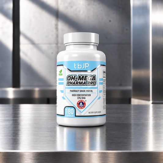 Frasco de óleo de peixe TBJP OH-MEGA PHARMA PRO, suplemento de ômega 3 de grau farmacêutico, ambiente industrial ao fundo.