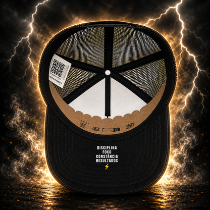 Chapéu Trucker VinnyPowerNutrition com design clássico, aba curva e logo da marca na frente, material leve e confortável